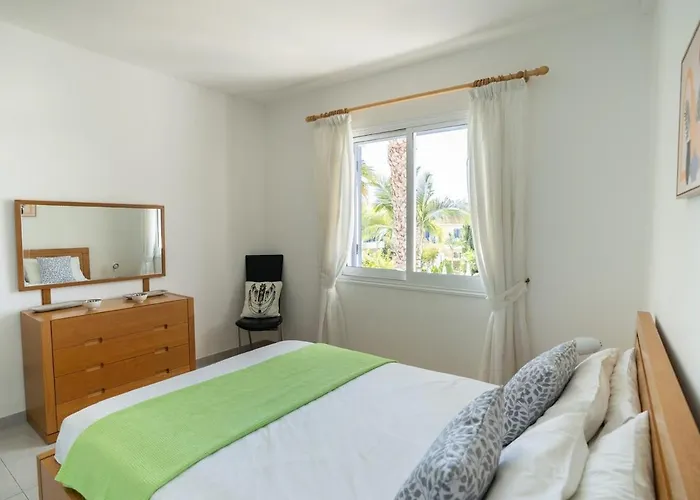 Sapphire Oasis * Paphos