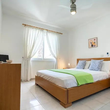 Sapphire Oasis * Paphos